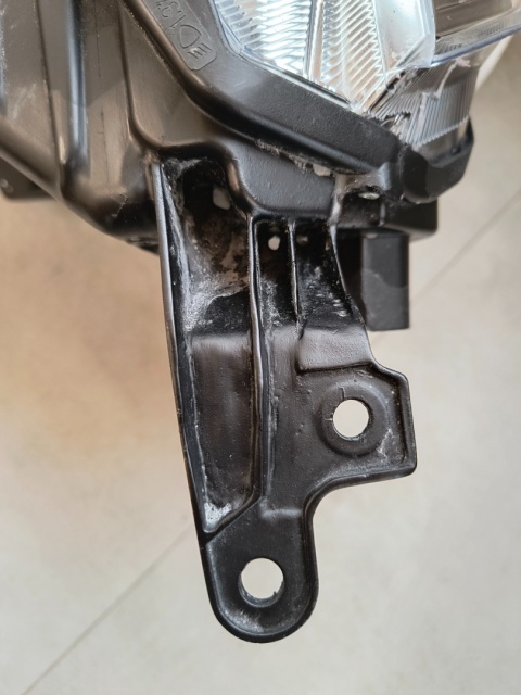 Lampa przód Suzuki Vitara 2 II LED LIFT 24- RH PRAWA KOITO 100 7R016