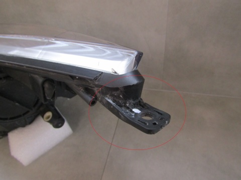 Lampa przód Kia Venga ZWYKŁA 09-19 RH PRAWA 92102 1P000