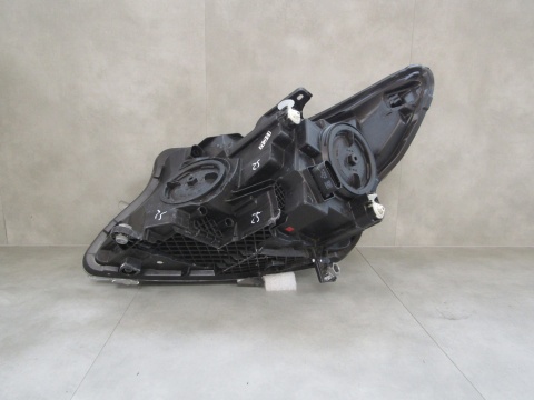 LAMPA PRZÓD MERCEDES V KLASA W447 LIFT ZWYKŁA RH PRAWA A4479067800