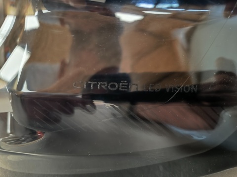 Lampa tył Citroen C3 IV ZWYKŁA Z LED 24- PRAWA RH 9845616480