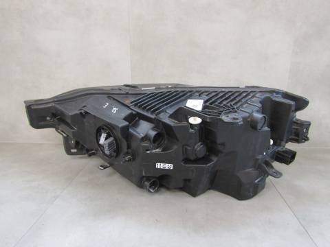 Lampa przód Volvo XC60 FULL LED CZARNA 17-24 RH PRAWA 32342507