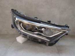 Lampa przód Toyota RAV4 V LED RH PRAWA 19-21