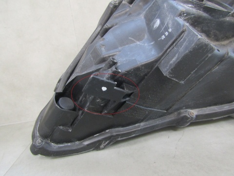 LAMPA PRZÓD TOYOTA AVENSIS T27 LIFT 11-15 KSENON SKRĘTNY RH PRAWA 10000-17687