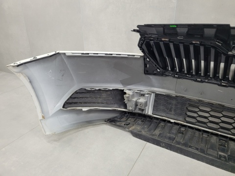 Zderzak przód przedni Skoda Fabia 3 III 6V0 Lift 18-21