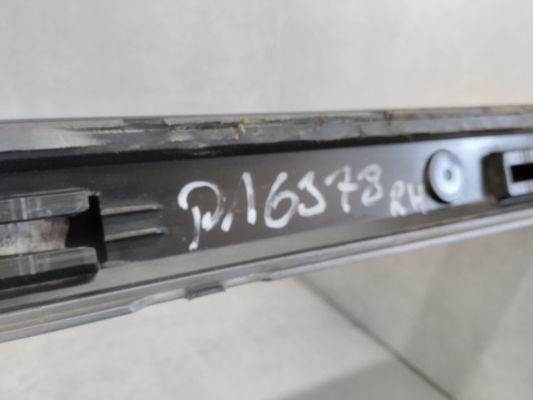 Listwa progowa prawa Audi A3 8Y0 S Line 20- S3