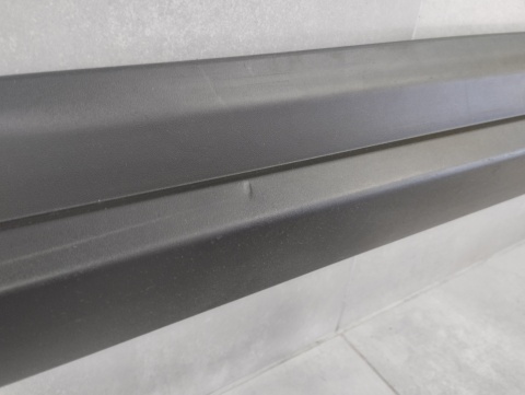 Listwa progowa prawa Ford Focus MK4 kombi HB 17-