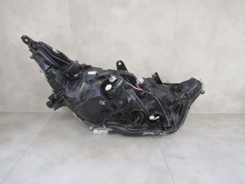 LAMPA PRZÓD TOYOTA RAV4 IV 5 V LED 19-21 LH LEWA