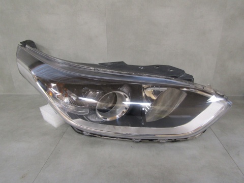 Lampa przód Kia Ceed 3 III ZWYKŁA SOCZEWKA 18-21 RH PRAWA 92102J7050
