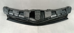 Grill atrapa kratka zderzaka przód przedniego Toyota Yaris III 3 HYBRYDA