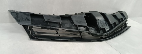 Grill atrapa kratka zderzaka przód przedniego Toyota Yaris III 3 HYBRYDA