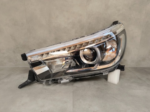 LAMPA PRZÓD TOYOTA HILUX 8 VIII LED LEWA LH 15-20