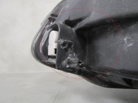 Lampa przód Volvo XC60 1 I LIFT ZWYKŁA 13-17 RH PRAWA