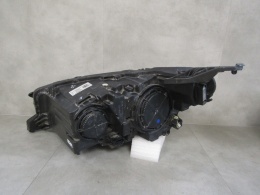 Lampa przód Opel Corsa F ZWYKŁA 19-23 RH PRAWA 9829465380