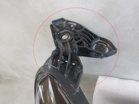 Lampa przód Opel Corsa F ZWYKŁA 19-23 RH PRAWA 9829465380