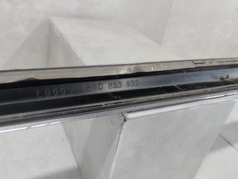Listwa progowa prawa Audi A4 B9 8W0 S-Line 15-19 sedan kombi