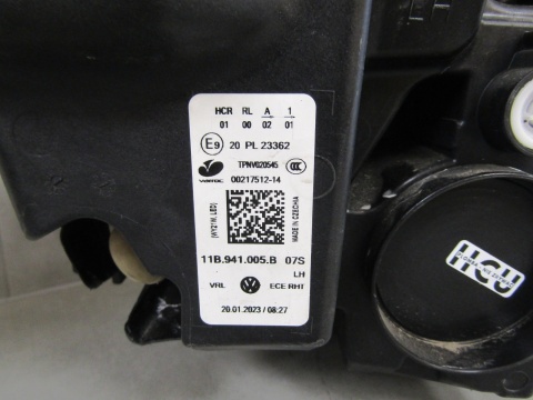LAMPA PRZÓD VOLKSWAGEN ID4 ID5 LED 20- LH LEWA 11B941005B