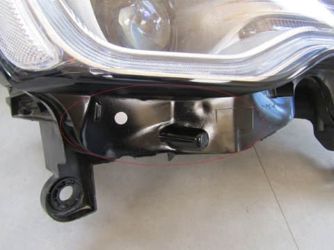 LAMPA PRZÓD JEEP GRAND CHEROKEE WK2 KSENON NIESKRĘTNY 13-16 RH PRAWA