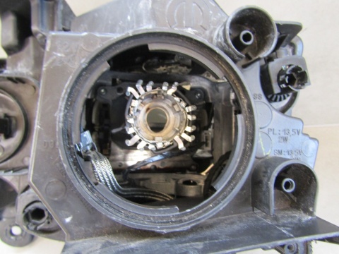 LAMPA PRZÓD JEEP GRAND CHEROKEE WK2 KSENON NIESKRĘTNY 13-16 RH PRAWA