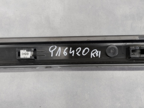 Listwa progowa prawa Audi A3 8Y0 S Line 20- S3