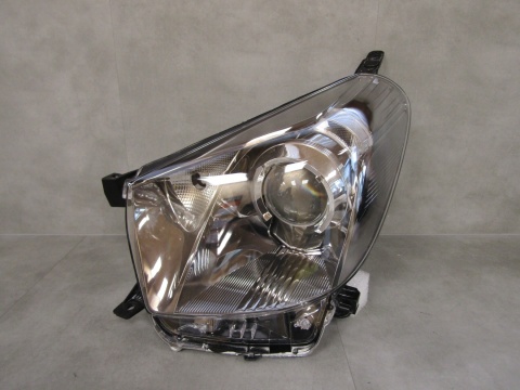 Lampa przód Aston Martin Cygnet 11-13 ZWYKŁA SOCZEWKA LH LEWA KOITO 74-1