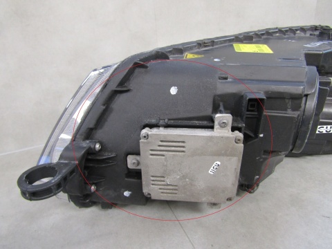 Lampa przód Skoda Octavia 3 III KSENON NIESKRĘTNY 12-16 RH PRAWA 5E1941016A
