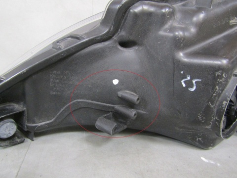 Lampa przód Toyota Verso LIFT ZWYKŁA SOCZEWKA 13-18 RH 81130-0F161