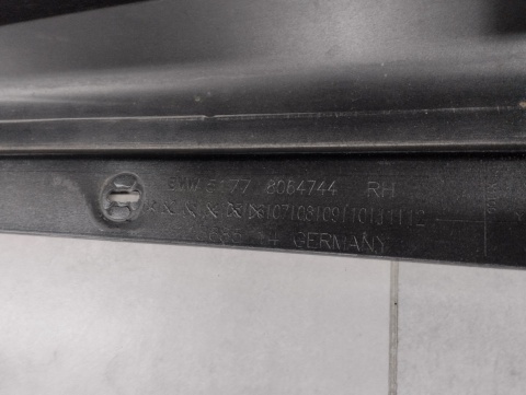 Listwa progowa prawa BMW 5 G30 G31 sedan kombi 17- M Pakiet
