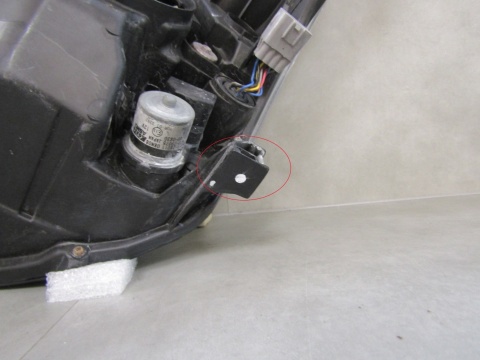 LAMPA PRZÓD TOYOTA AVENSIS T27 LIFT 11-15 KSENON SKRĘTNY RH PRAWA 10000-17687