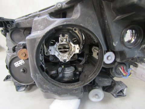 LAMPA PRZÓD TOYOTA AVENSIS T27 LIFT 11-15 KSENON SKRĘTNY RH PRAWA 10000-17687