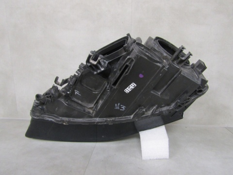 Lampa przód Audi A4 B8 KSENON XENON NIESKRĘTNY 07-11 RH PRAWA 8K0941004P