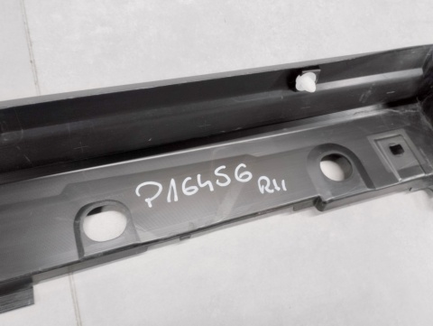 Listwa progowa prawa Toyota Yaris CROSS 20- XP210