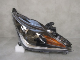 Lampa przód Toyota Aygo 2 II ZWYKŁA SOCZEWKA + LED 14-18 RH KOITO 0H-17