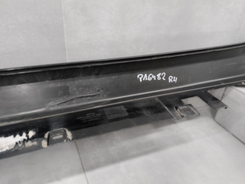 Listwa progowa prawa BMW 1 F40 2 F44 19- próg