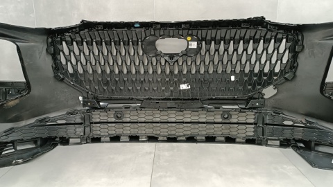 Zderzak przód przedni Audi Q3 83H 25-